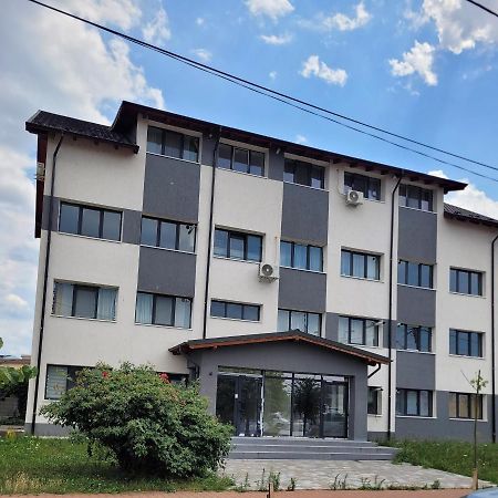 Studio Home Onesti Exterior foto